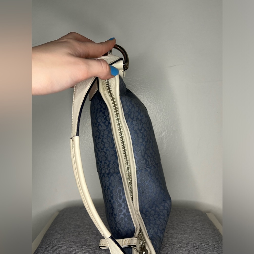 Sold Coach Icy Blue Hobo Bag EUC (Rare) - Picture 7 of 9